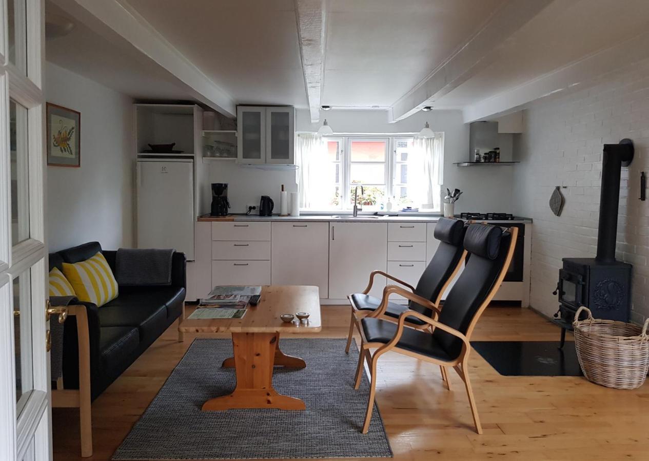Pyttegarden Apartments Gudhjem Dış mekan fotoğraf